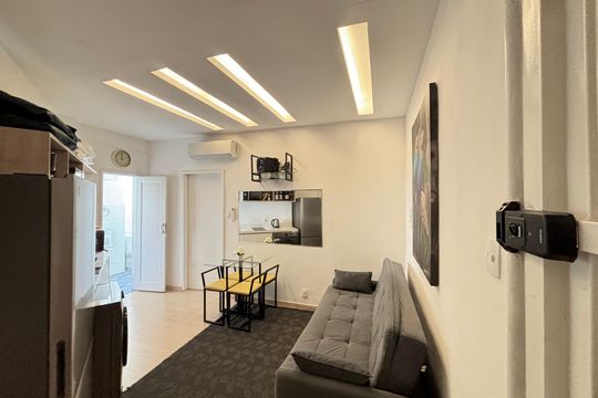 Sala/cozinha de apartamento à venda com 1 quarto, 31m² em Centro, Rio de Janeiro