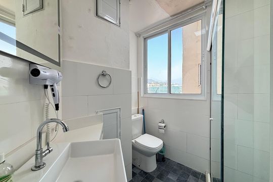 Banheiro social de apartamento à venda com 1 quarto, 31m² em Centro, Rio de Janeiro