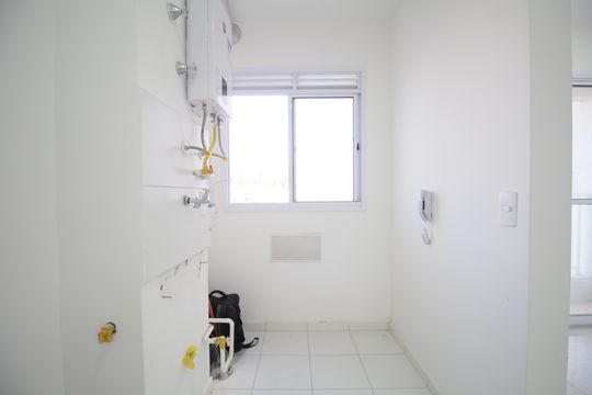 Área de Serviço de apartamento para alugar com 2 quartos, 37m² em Parque Ipe, São Paulo