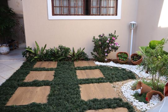 Garagem de casa à venda com 3 quartos, 132m² em Jardim Vila Formosa, São Paulo