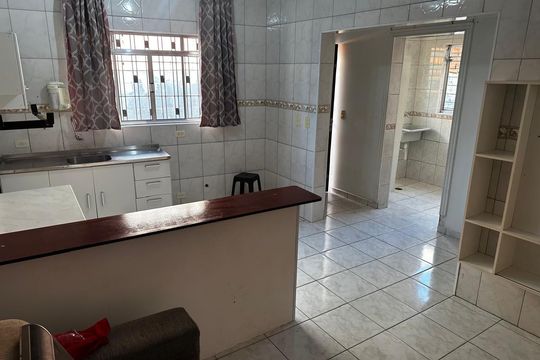 Sala/cozinha de casa para alugar com 1 quarto, 40m² em Vila Paulista, São Paulo