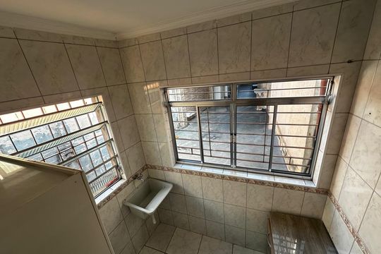 Área de serviço de casa para alugar com 1 quarto, 40m² em Vila Paulista, São Paulo