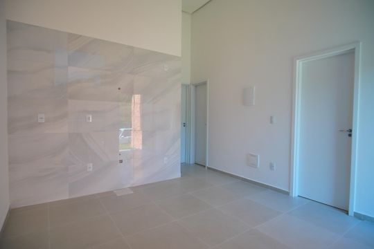 Sala/Cozinha de casa à venda com 3 quartos, 57m² em Loteamento Parque Recreio, São Leopoldo