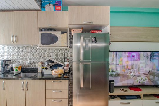 Cozinha de apartamento à venda com 2 quartos, 43m² em Parque Santa Fé, Porto Alegre