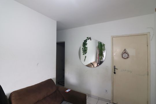 Sala  de apartamento à venda com 2 quartos, 56m² em Santa Terezinha, São Bernardo do Campo