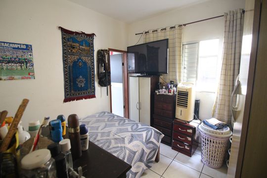 Quarto 1 de casa à venda com 3 quartos, 200m² em Tirol, Contagem