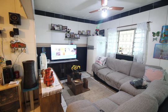 Casa à venda com 3 quartos, 200m² em Tirol, Contagem