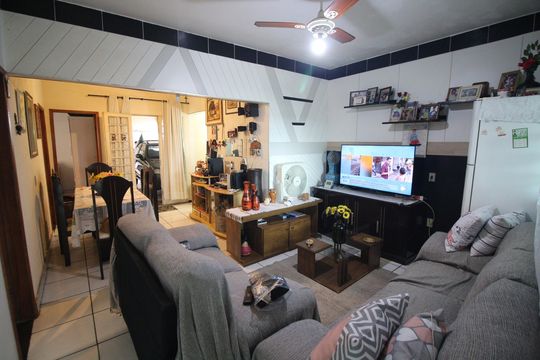 Sala de casa à venda com 3 quartos, 200m² em Tirol, Contagem