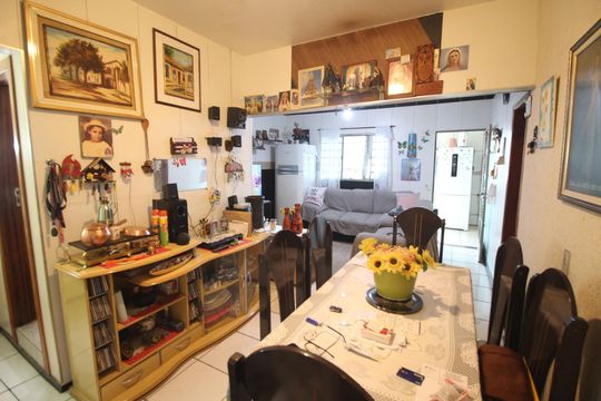 Sala de casa à venda com 3 quartos, 200m² em Tirol, Contagem