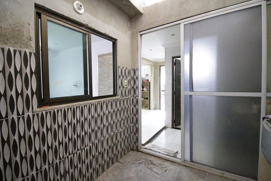 Área de Serviço de casa para alugar com 2 quartos, 90m² em Curicica, Rio de Janeiro