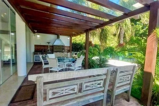 Área comum de casa para alugar com 5 quartos, 220m² em Barra da Lagoa, Florianópolis