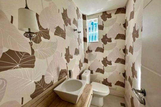 Lavabo de casa para alugar com 5 quartos, 220m² em Barra da Lagoa, Florianópolis