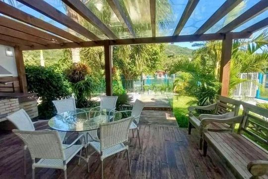 Área comum de casa para alugar com 5 quartos, 220m² em Barra da Lagoa, Florianópolis