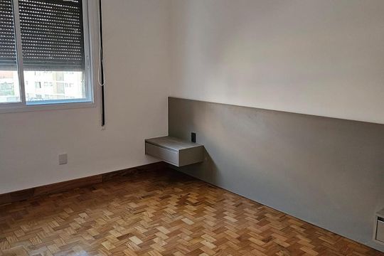 Quarto de apartamento à venda com 2 quartos, 99m² em Vila Itapura, Campinas
