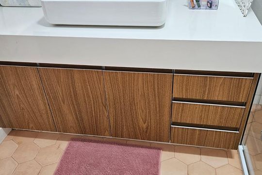 Banheiro de apartamento à venda com 2 quartos, 99m² em Vila Itapura, Campinas