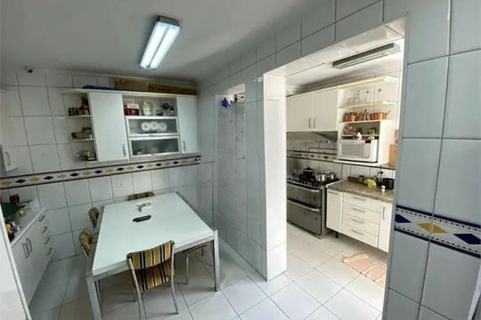 Foto 10 de casa para alugar com 3 quartos, 223m² em Vila Madalena, São Paulo