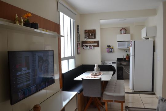 Sala/Cozinha de apartamento à venda com 2 quartos, 48m² em Residencial Aquários, Goiânia