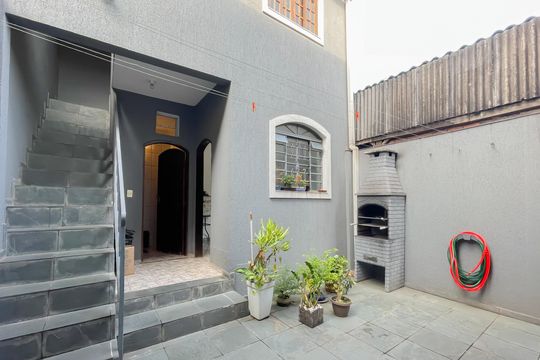 Churrasqueira de casa à venda com 3 quartos, 180m² em Remédios, Osasco