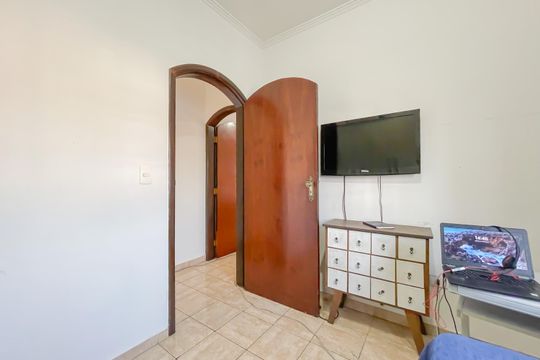 Quarto 2 de casa à venda com 3 quartos, 180m² em Remédios, Osasco