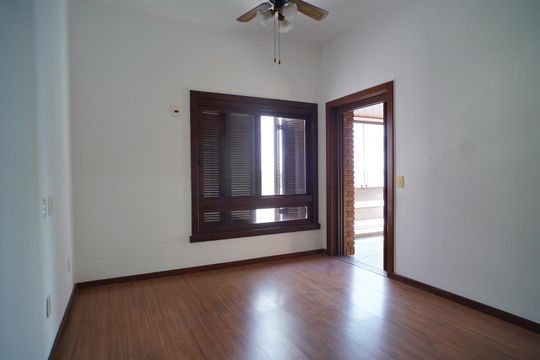 Quarto suíte  de apartamento para alugar com 2 quartos, 114m² em Auxiliadora, Porto Alegre