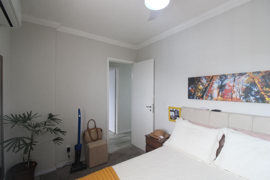 Quarto 1 de apartamento à venda com 3 quartos, 60m² em Anil, Rio de Janeiro