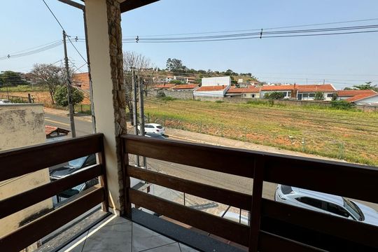 Casa para alugar com 3 quartos, 326m² em Jardim Maria Rosa, Valinhos