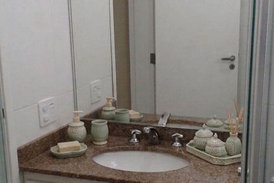 Banheiro de apartamento para alugar com 2 quartos, 79m² em Barra da Tijuca, Rio de Janeiro