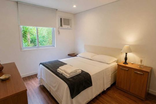 Quarto 1 de apartamento para alugar com 2 quartos, 79m² em Barra da Tijuca, Rio de Janeiro
