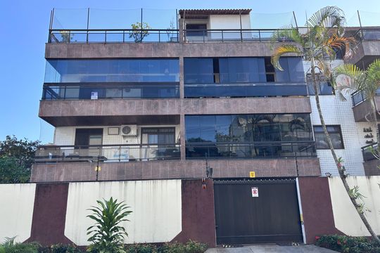 Placa de apartamento para alugar com 2 quartos, 81m² em Recreio dos Bandeirantes, Rio de Janeiro