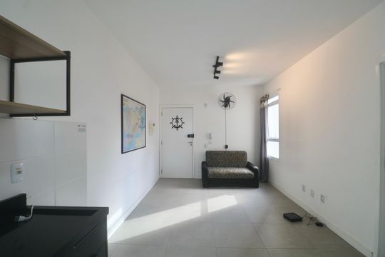 Sala de apartamento para alugar com 2 quartos, 43m² em Parque Enseada, Guarujá