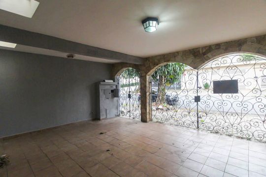 Garagem de casa para alugar com 3 quartos, 159m² em Jardim Avelino, São Paulo