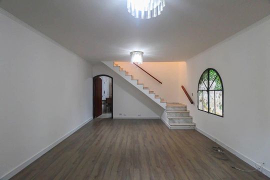Sala de casa para alugar com 3 quartos, 159m² em Jardim Avelino, São Paulo