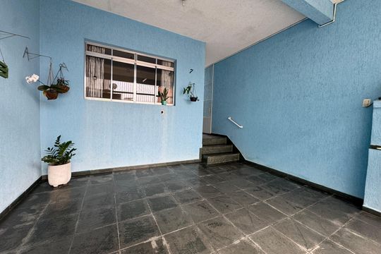 Garagem de casa à venda com 3 quartos, 218m² em Jardim Roberto, Osasco