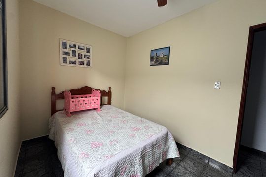 v de casa à venda com 3 quartos, 218m² em Jardim Roberto, Osasco