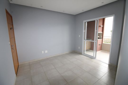 Apartamento para alugar com 2 quartos, 121m² em Parque Industrial, São José dos Campos