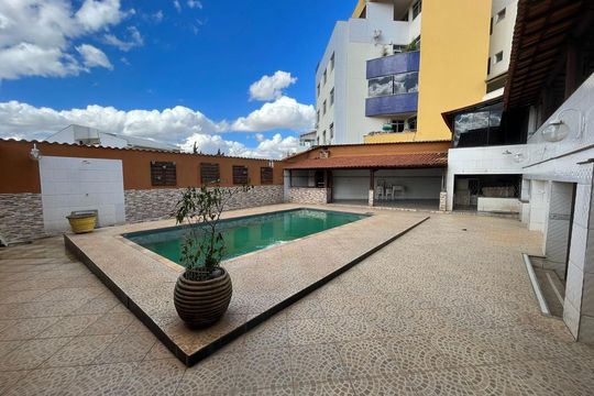 Casa para alugar com 4 quartos, 300m² em Fonte Grande, Contagem
