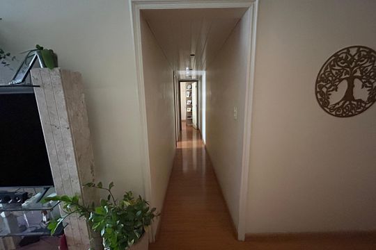 Corredor de apartamento à venda com 2 quartos, 93m² em Vila Valqueire, Rio de Janeiro