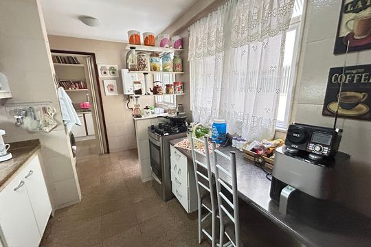 Cozinha de apartamento à venda com 2 quartos, 93m² em Vila Valqueire, Rio de Janeiro