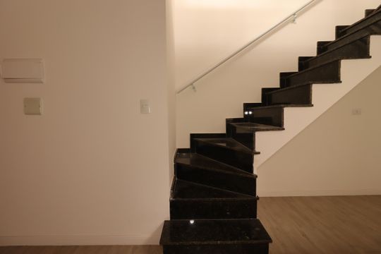 Escada de apartamento à venda com 2 quartos, 90m² em Parque das Nações, Santo André