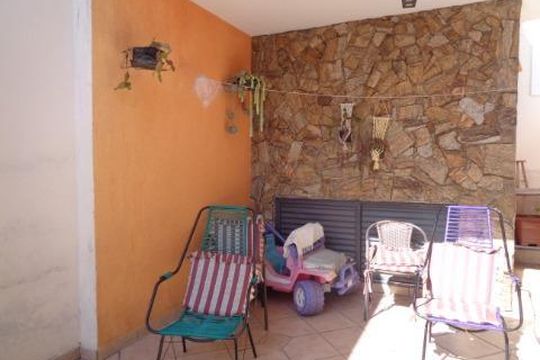 QUINTAL de casa à venda com 4 quartos, 138m² em Jardim das Flores, Osasco