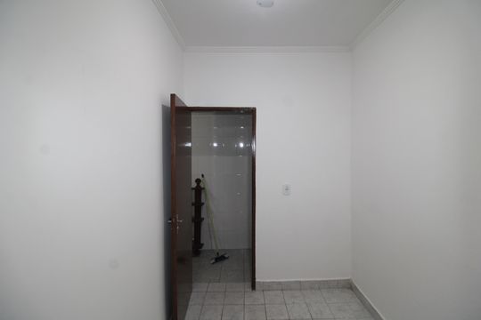 Área de Serviço - Quarto de casa à venda com 4 quartos, 112m² em Vila Pauliceia, São Paulo