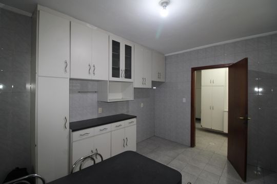 Cozinha de casa à venda com 4 quartos, 112m² em Vila Pauliceia, São Paulo