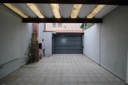 Garagem de casa à venda com 4 quartos, 112m² em Vila Pauliceia, São Paulo
