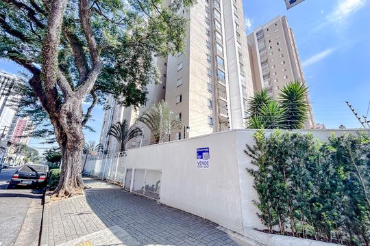 Fachada com Plaquinha de apartamento à venda com 2 quartos, 60m² em Tatuapé, São Paulo