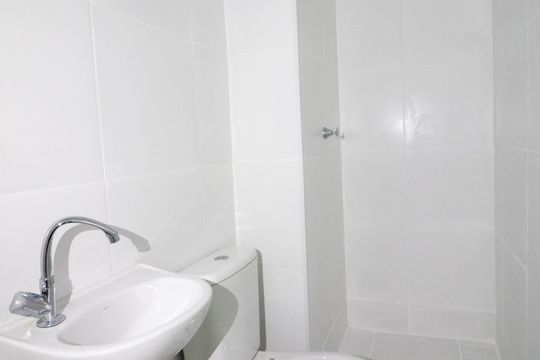 Banheiro de apartamento para alugar com 2 quartos, 31m² em Jardim Caravelas, São Paulo