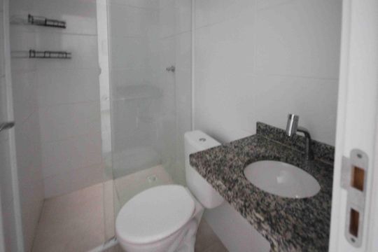 Banheiro de casa de condomínio à venda com 2 quartos, 40m² em Cidade Líder, São Paulo