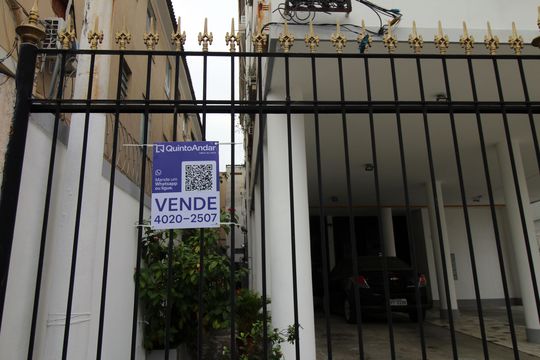 Placa de apartamento à venda com 2 quartos, 62m² em Vila da Penha, Rio de Janeiro