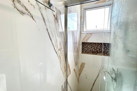 Banheiro 1 de apartamento à venda com 3 quartos, 76m² em Vila Barros, Guarulhos