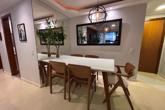 Sala de apartamento à venda com 3 quartos, 100m² em R. Bandeirantes, Rio de Janeiro