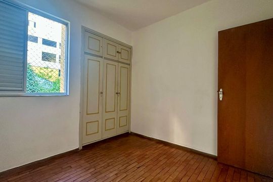 Quarto  de apartamento à venda com 3 quartos, 98m² em Grajaú, Belo Horizonte